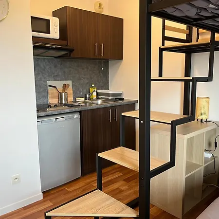 Cosy Disney-paris-rer A *